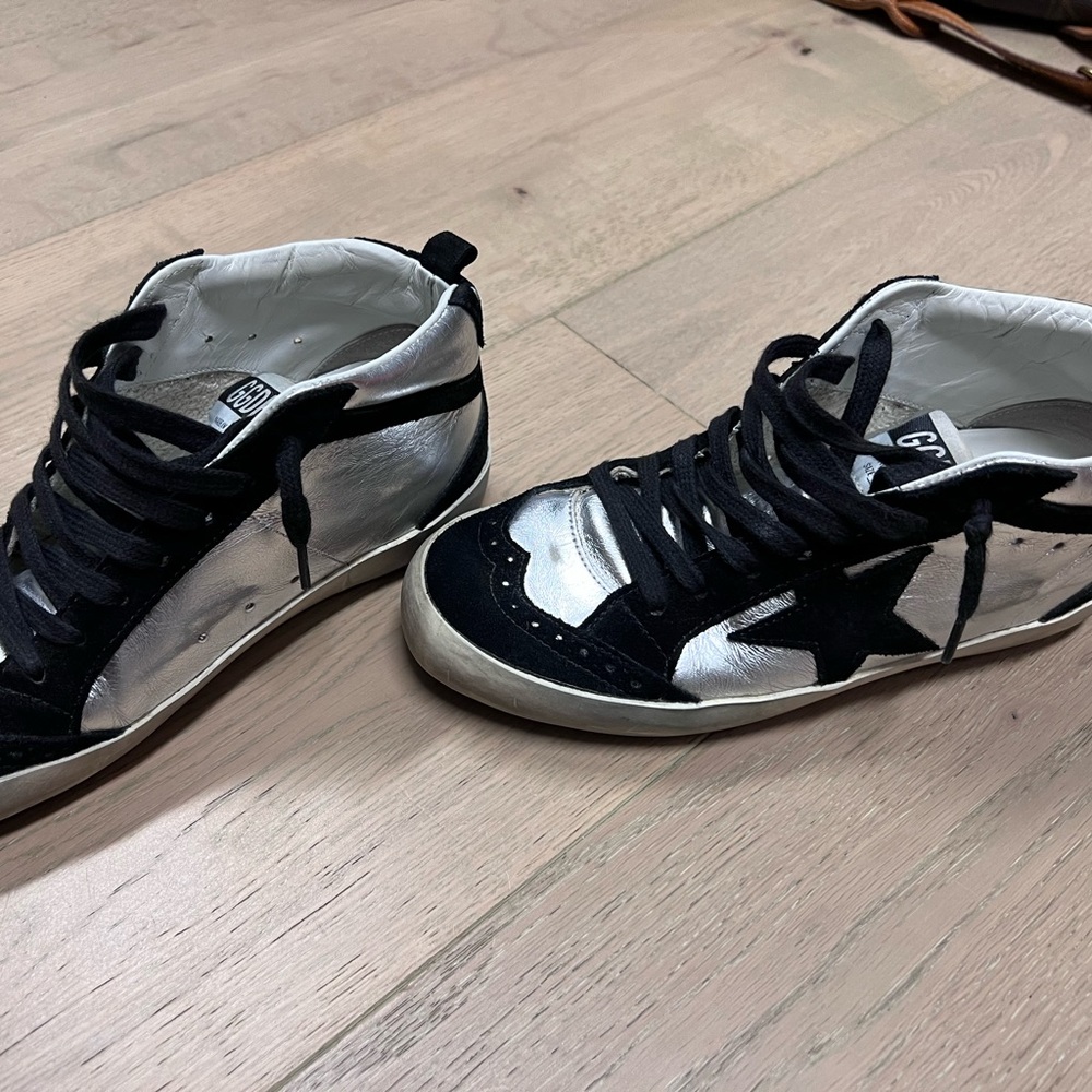 Women’s golden goose